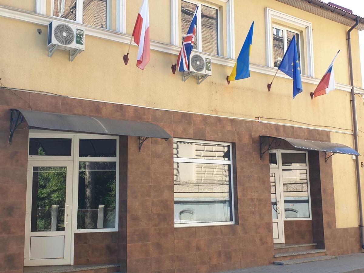 Мандри Хостел Uzhhorod Εξωτερικό φωτογραφία
